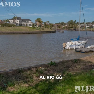 LOTE AL RIO. NOR-OESTE. ESCRITURABLE.