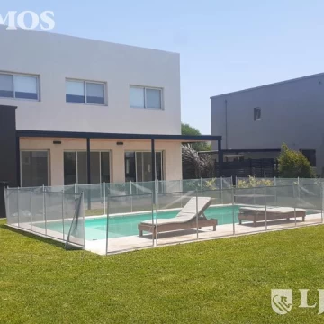 Casa en venta y alquiler anual sin muebles en Barrio Canton Norte PG