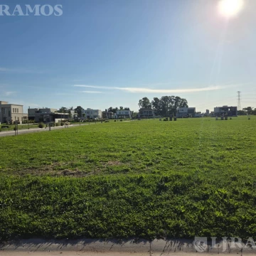 Terreno en Barrio Canning Chico - PG