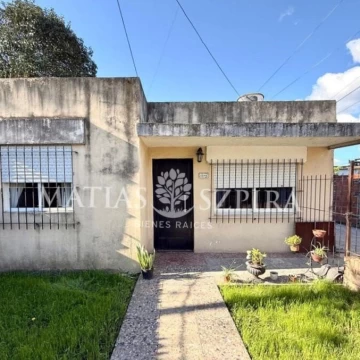 casa 3 ambientes + 2 deptos en merlo
