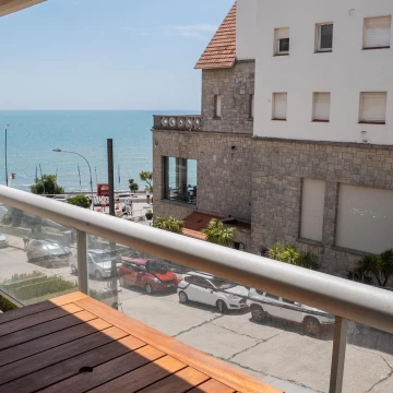 Venta departamento 2 ambientes, MAIRES Punta Piedras, zona Varese con cochera y baulera