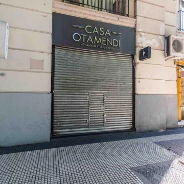 Impecable Local – Frente a Plaza San Martín Continuidad de Florida