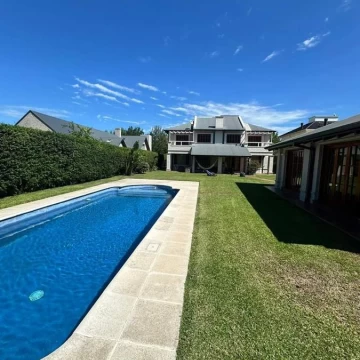Casa en venta Country Jockey club