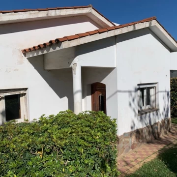 Casa en venta de dos dormitorios en Centro de Funes