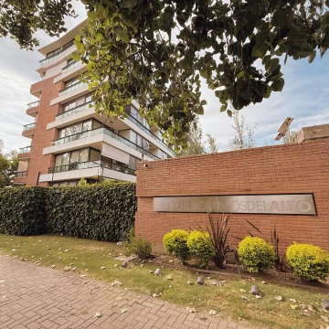 Condominios Del Alto II - Departamento De 2 Dormitorios   Cochera Doble   Baulera En Venta - Rosario