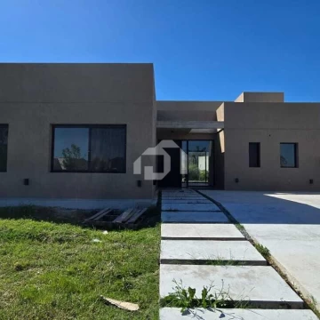 Casa  en Venta en Santo Tomas, Derqui, Pilar