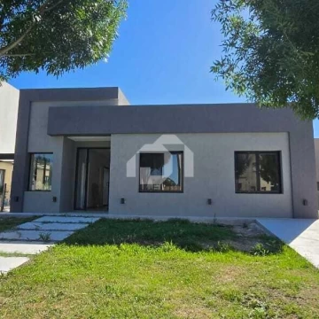 Casa  en Venta en Santo Tomas, Derqui, Pilar