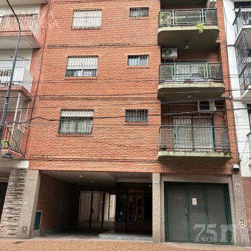 Departamento 2 ambientes en venta Olivos 55 mts