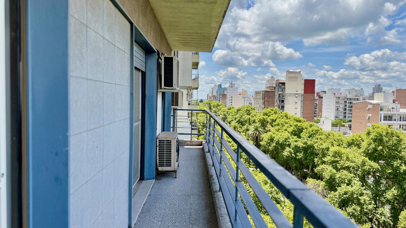 Departamento en venta de tres dormitorios - Centro, Rosario