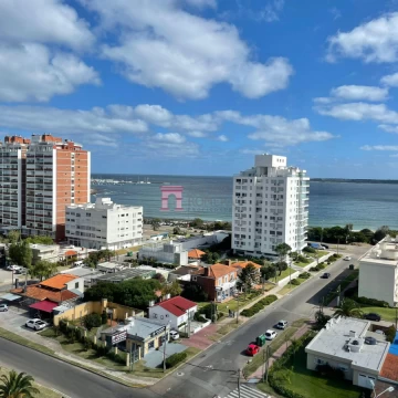 Venta - apartamento - 2 dormitorios 2 baños -  Playa Mansa -