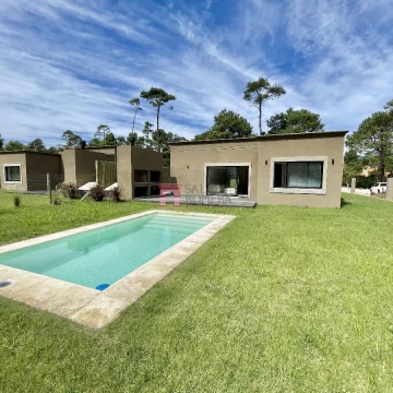 Venta Casas 3 dormitorios - Bosque del mar - Parque Burnett -Maldonado