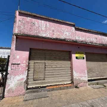 CASA EN VENTA EN LUJAN A REMODELAR