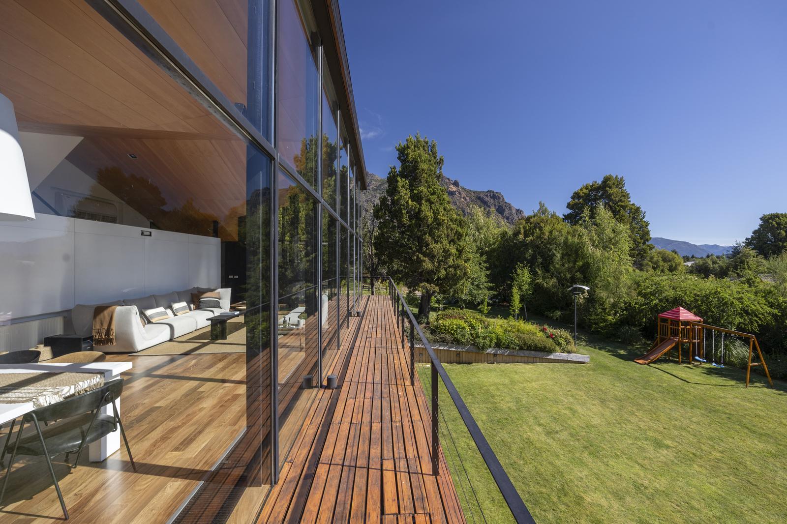 Deck frontal