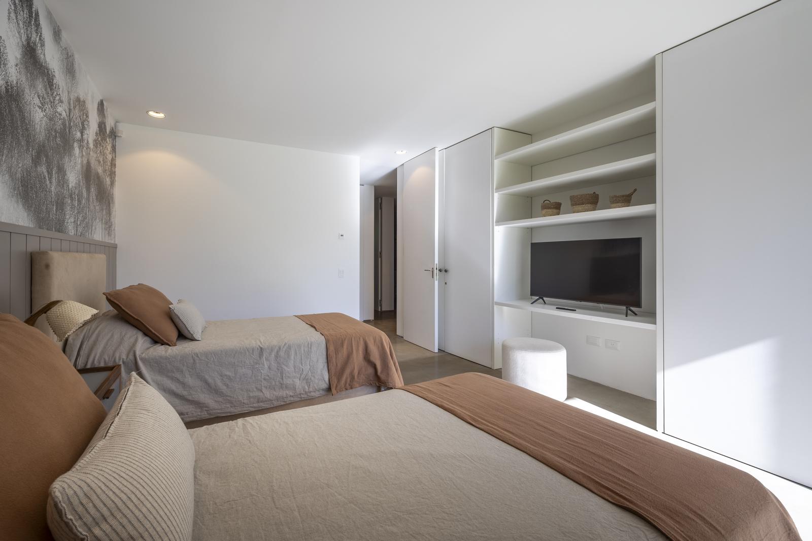PB dorm 4 mellizo