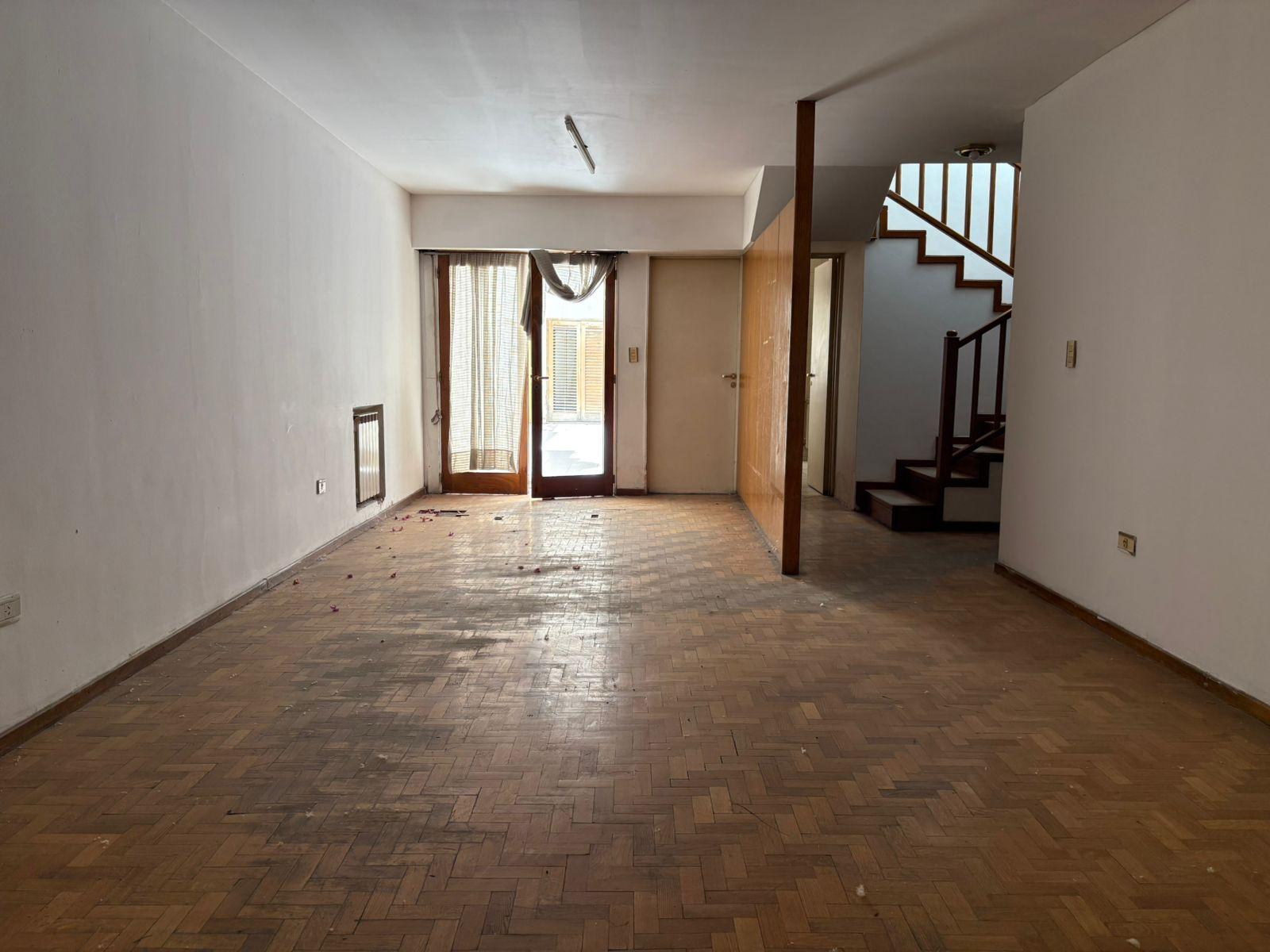 Casa en venta calle Mitre de Ciudad, inmediaciones Plaza Independencia - 3