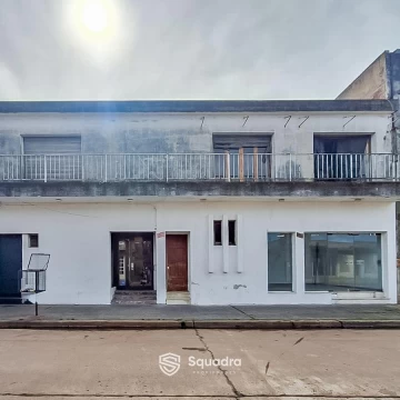 VENTA - Casa desarrollada en dos plantas - Totoras, Santa Fe.