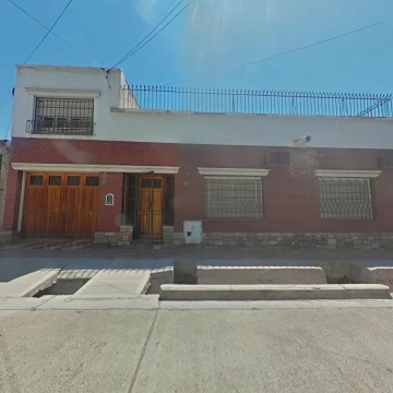 CASA DE DOS PLANTAS A RECICLAR EN DORREGO, GUAYMALLÉN CON TOUR VIRTUAL