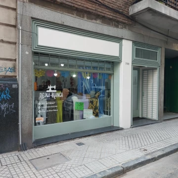Local Comercial en venta metros de la peatonal en el centro de Rosario