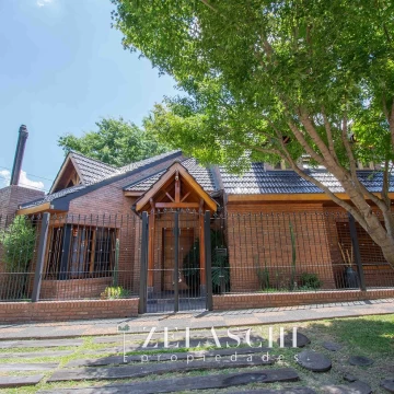 Venta: Casa sobre Patallo y Fredes, Ciudad Jardin