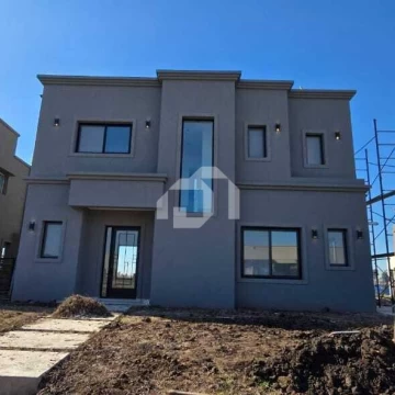 Casa  en Venta en Santa Sofia, Pilar del Este, Pilar