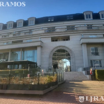 Departamento de 3 amb. resuelto en 2 plantas  en Chateau Del Portal