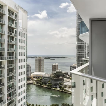 Departamento de 2 ambientes, Venta en Brickell, Miami, USA. Amenities internacionales.
