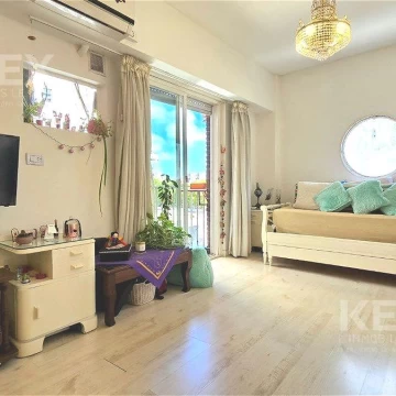 Fray Justo Santa Maria de ORO 2300 - Monoambiente con Cochera Excelente Ubicación Mucha LUZ!
