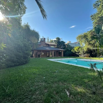 Cielo Barrio Cerrado- Casa De 3 Dormitorios Con Piscina En Venta - Roldan, Santa Fe