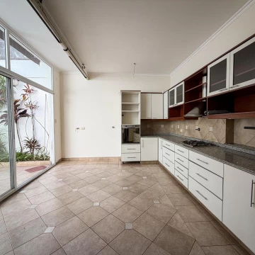 Casa EN VENTA - 4 DORMITORIOS - ARROYITO