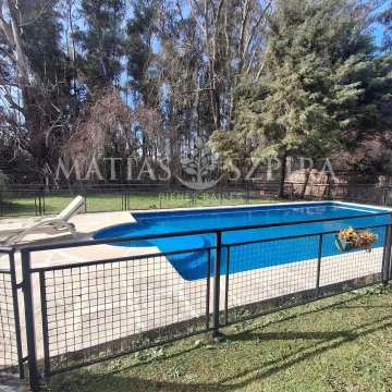 Casa con parque y pileta Country Boca Raton 