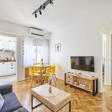 VENTA DEPARTAMENTO 2 AMBIENTES RECICLADO CON BALCON EN MONSERRAT