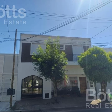 VIVIENDA MULTIFAMILIAR-CASA+DPTO+CONSULTORIO