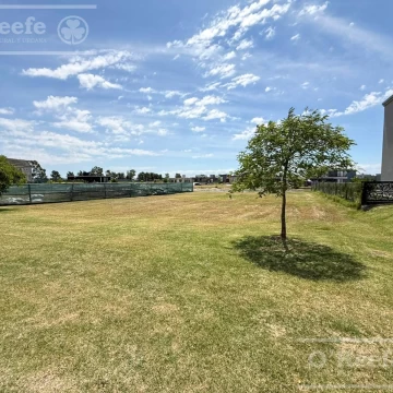 Lote en venta en magallanes fondo laguna orientacion noroeste, Hudson, Berazategui