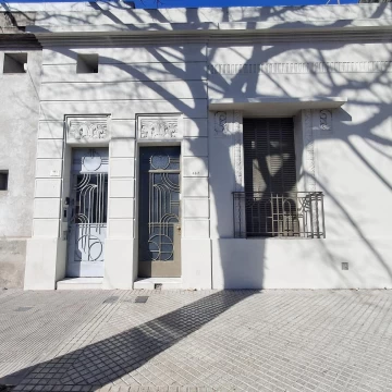 Ricchieri 487 - VENTA Casa 3 Dormitorios con Cochera