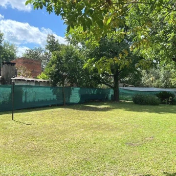 VENTA - Lote 12,30 x 30,50mts - Funes.