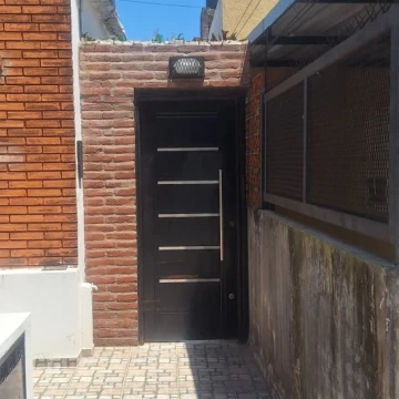 CASA INTERNA DE 2 DORMITORIOS  A ESTRENAR