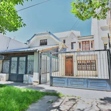Rioja  5377 - VENTA Casa 3 Dormitorios