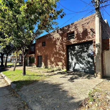 Galvez  187 Bis - VENTA Galpón