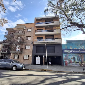 Pichincha 86 Bis   1 B - VENTA  Monoambiente con Patio