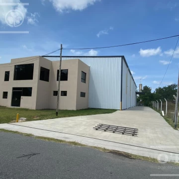 ALQUILER GALPÓN A ESTRENAR DE 1200 M2 EN PARQUE INDUSTRIAL PLATANOS