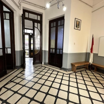 Propiedad en venta ideal uso institucional o comercial en Alberdi- Rosario