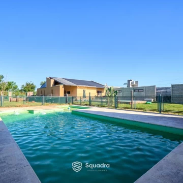 VENTA | PERMUTA - Casa ambiente único con Parrillero y Piscina. Punta Chacra, Roldán.
