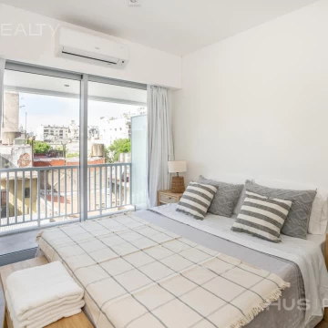 Venta departamento de 2 ambientes a estrenar en Monserrat, edificio full amenities. Ideal renta.