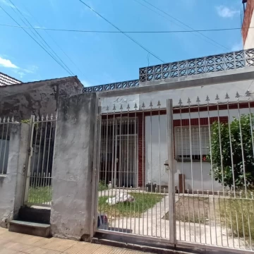 PH en Tablada, patio y terraza, 4 ambientes, Apto crédito, posibilidad de ampliación, oportunidad