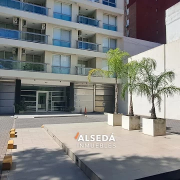 Departamento 1 dor con COCHERA - Montevideo 1300 - Centro