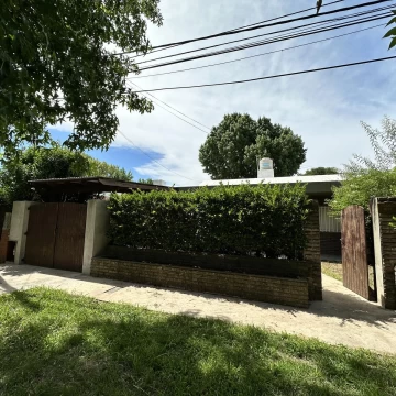 Casa en venta de dos dormitorios en Fisherton-Rosario