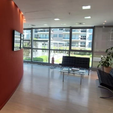 ALQUILER DE OFICINA CORPORATIVA, AMOBLADA, c/2 COCHERAS (opcionales) - MADERO CENTER