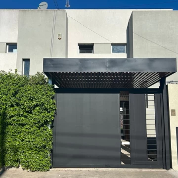 Duplex en venta a estrenar en  CITY BELL 458 E/ 28 Y 28 BIS