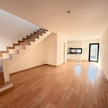 Departamento en barrio Freixas, Pilar - con patio - OPORTUNIDAD