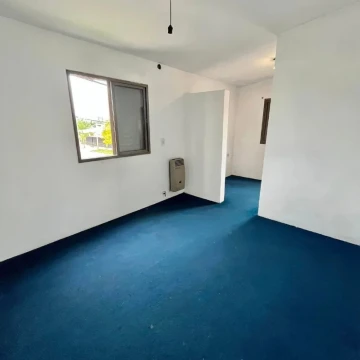 VENTA amplia propiedad zona oeste